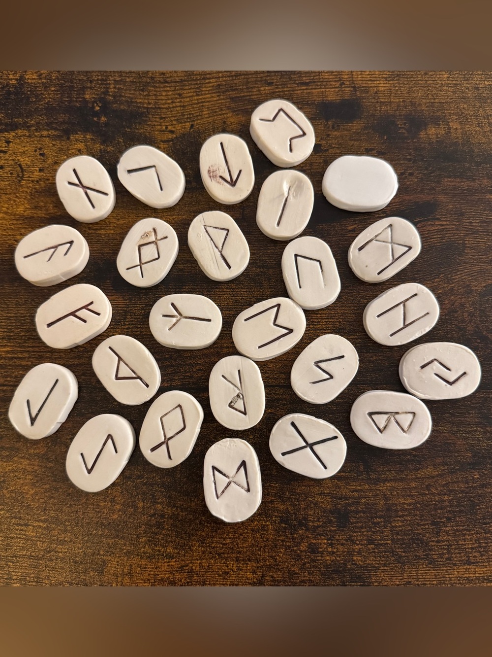 25pc White Ceramic Elder Futhark Rune Stone Set Norse Viking Pagan Divination